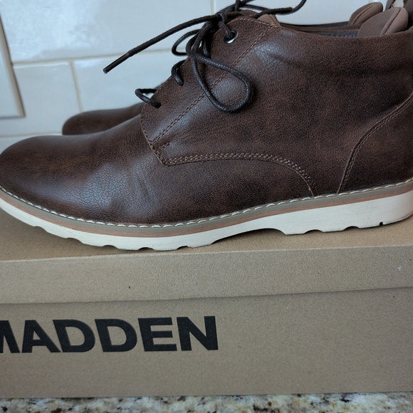 Steve Madden Brriol Chukka Boots Size 11 Cognac Brown EUC - Picture 2 of 8